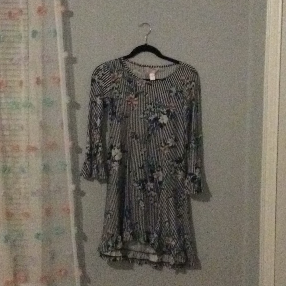 Kids feminine church dress